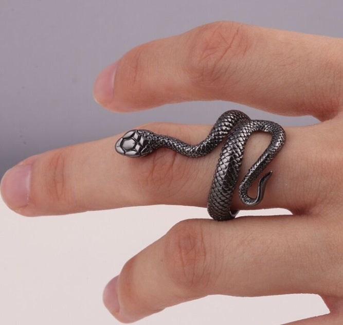 Animal Rings Set 12 Pieces Adjustable Alloy Rings Zodiac Theme Unisex Design Birthday Gift Individually Packed