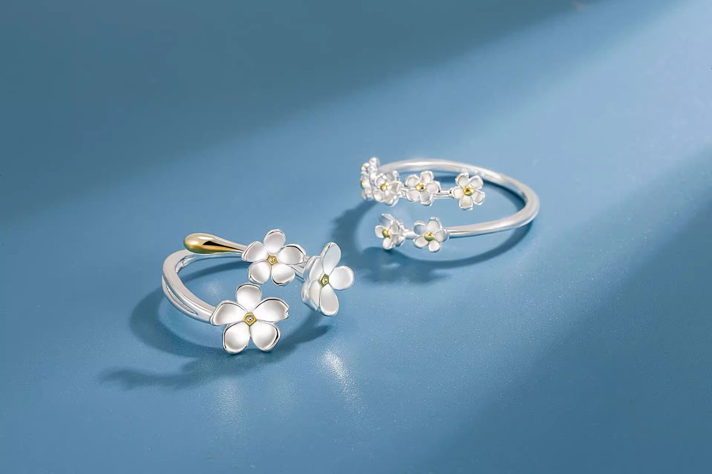 Womens Adjustable Ring Retro Geometric Petal Alloy Electroplated Artistic Flower Ring Temperament Jewelry Chic