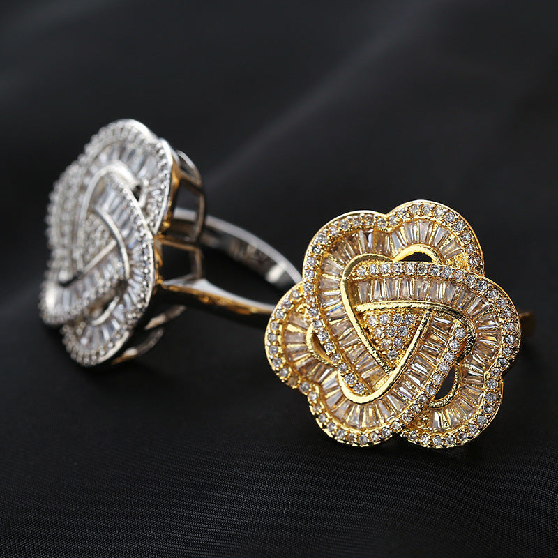 Womens Vintage Flower Zircon Ring Copper Gold Plated Exaggerated Band For Ladies Jewelry Elegant Jewelry Style