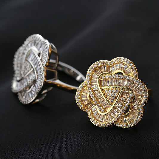 Womens Vintage Flower Zircon Ring Copper Gold Plated Exaggerated Band For Ladies Jewelry Elegant Jewelry Style