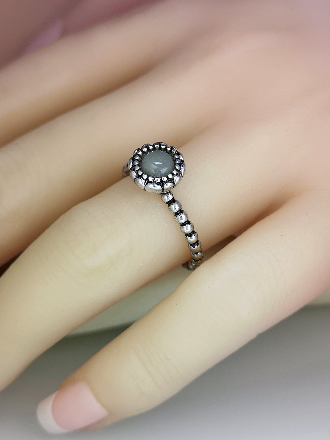 Womens Rose Gold Geometric Alloy Ring With Resin Electroplated Jewelry Individually Packed Rose Gold Ring Style