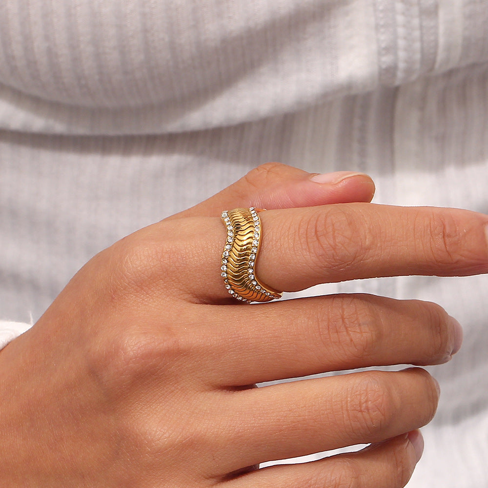 Womens Stainless Steel Ring 18K Gold Plated Wavy Twill Band With Stones Geometric Round Ring Fashion Jewelry For Women