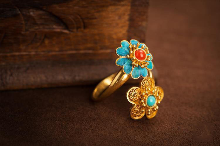 Womens Natural Red Agate Ring with Double Flower Hetian Jade Vintage Court Design Adjustable Opening Fashion Ring National Style Jewelry Gift for Her