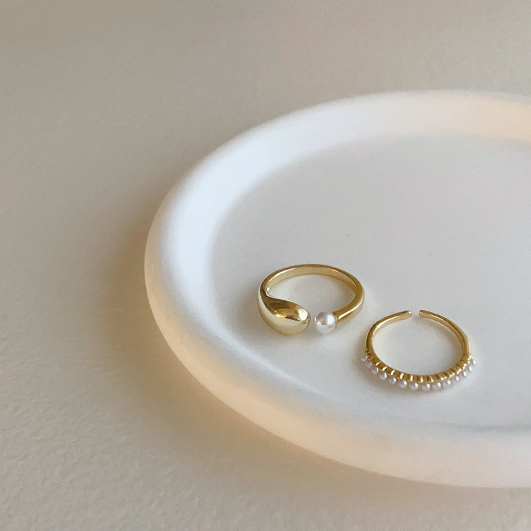 Womens Vintage Pearl Metal Ring Gold Plated French Style Ins Design Jewelry Accessory Elegant Fashionable Look