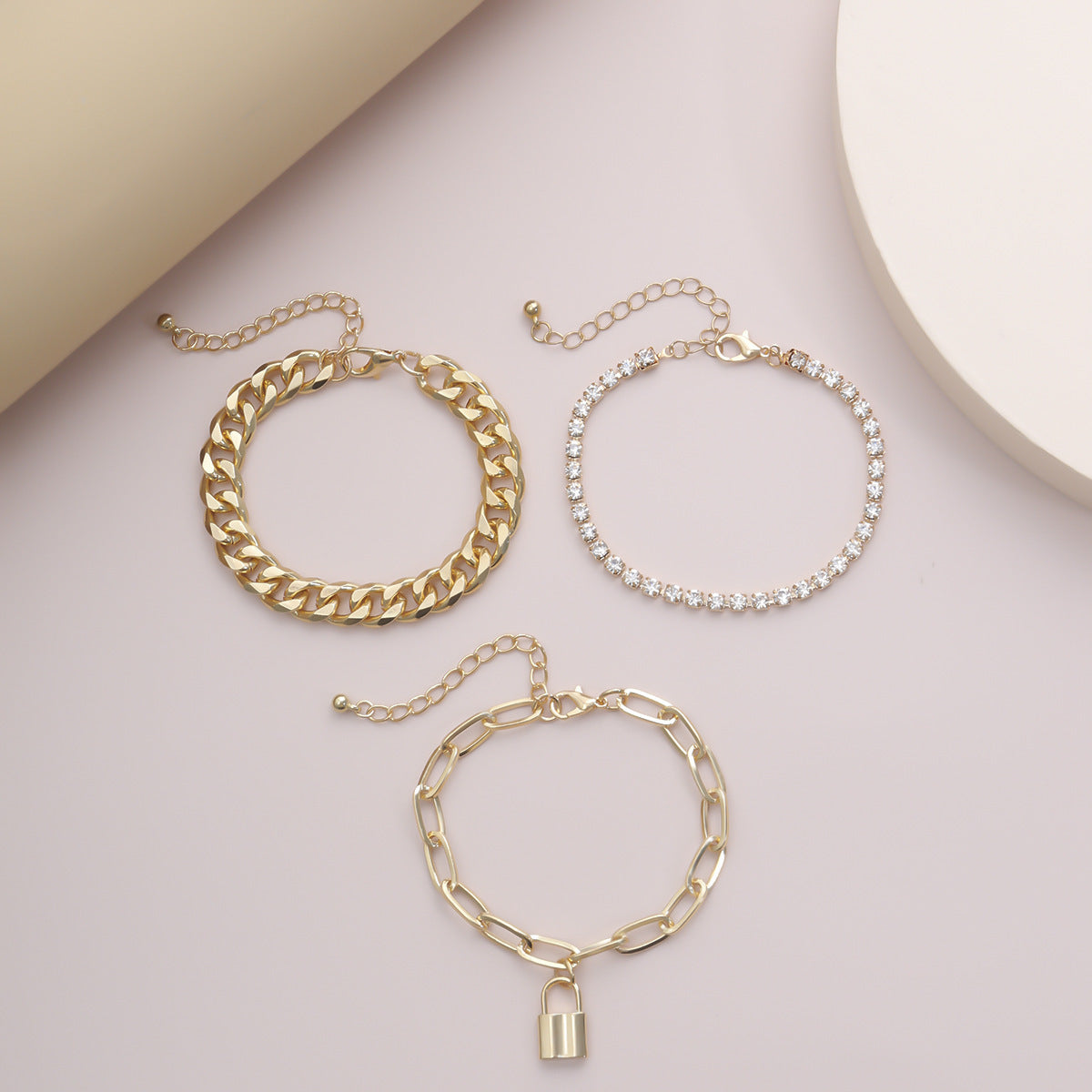 Womens Hip Hop Thick Chain Claw Bracelet Geometric Alloy Electroplated Design Anti Fatigue Statement Piece For CasualWear