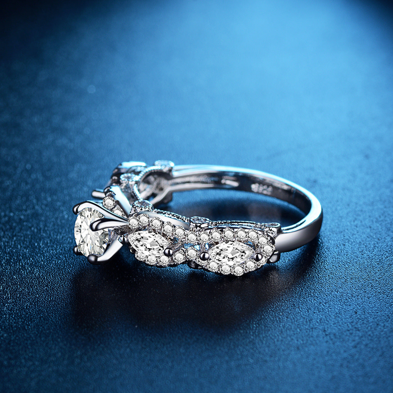 Zircon Flower Ring Gold Plated Copper Horse Eye Design Fashion Jewelry Elegant Dainty Statement Ring Sizes 6 7