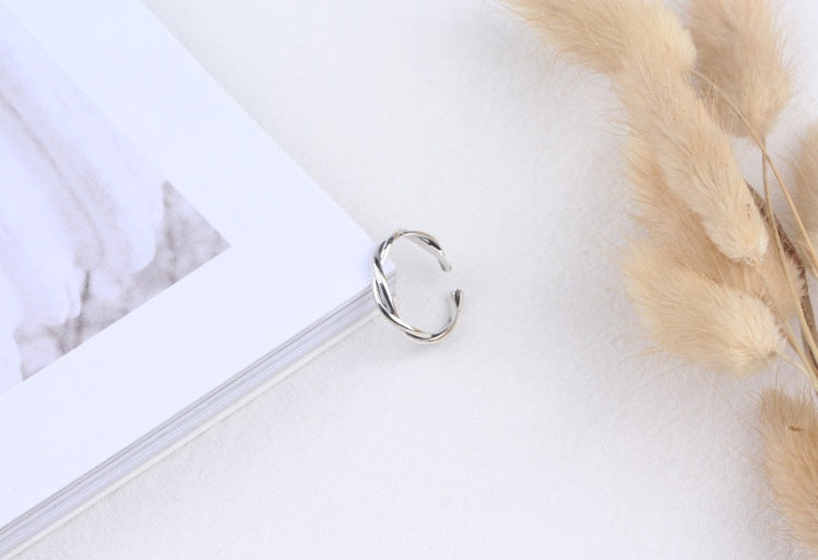 925 Silver Twist Ring for Women Girls Wave Design Fashion Jewelry Band Statement Ring Elegant Finger Ring Anniversary Gift Rings Simple Ring