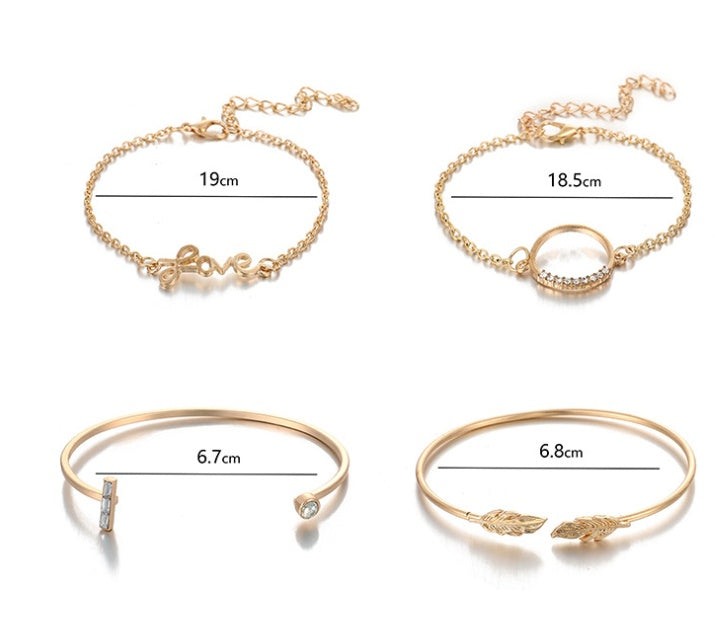 Elegant Circle Bracelet for Women Alloy Bangle With Dazzling Design for Everyday Wear and Special Occasions Sparkling