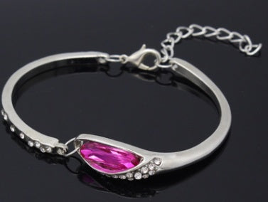 Austrian Crystal Bracelet with Elegant Glass Shoes Design Inspired by Korean Fashion For Womens Jewelry For Daily Use