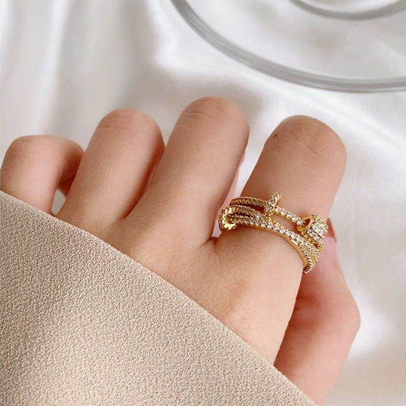 Adjustable decorative rhinestone ring