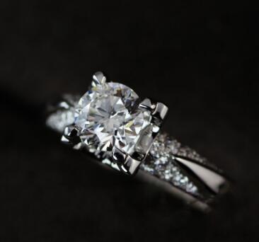 18K Gold Plated Taurus Head Claw Diamond Ring For Women
