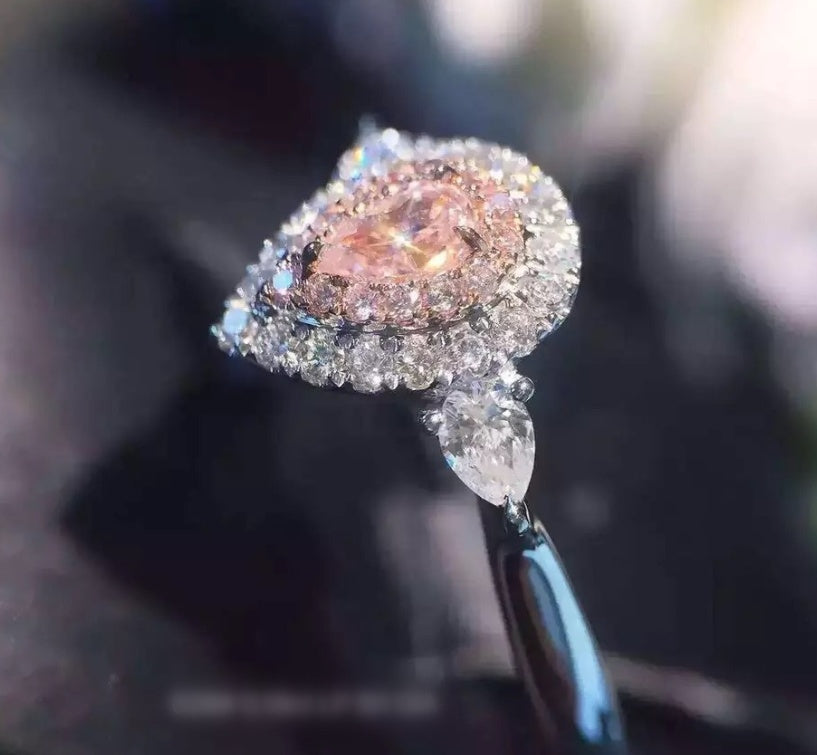 Gold Plated Drop Shaped Micro Inlaid Artificial Diamond Ring Women Elegant Fashion Jewelry Statement Accessory