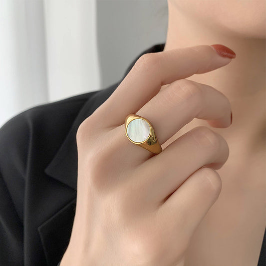 Womens Titanium Steel Ring Gold Plated Round Retro Geometric Shell Inlaid Durable Fashion Jewelry Elegant Ring