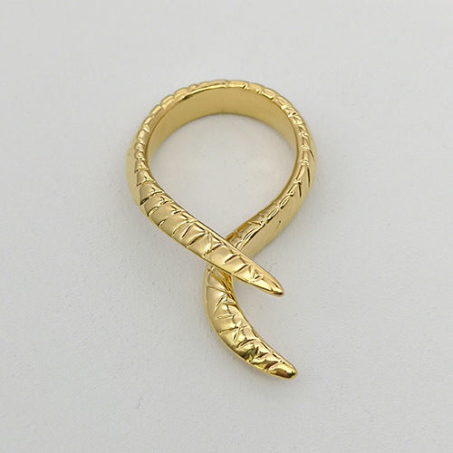 Copper Golden Claw Ring European Stylish Jewelry Wave Electroplating Ring Festive Gift for Women Everyday Wear