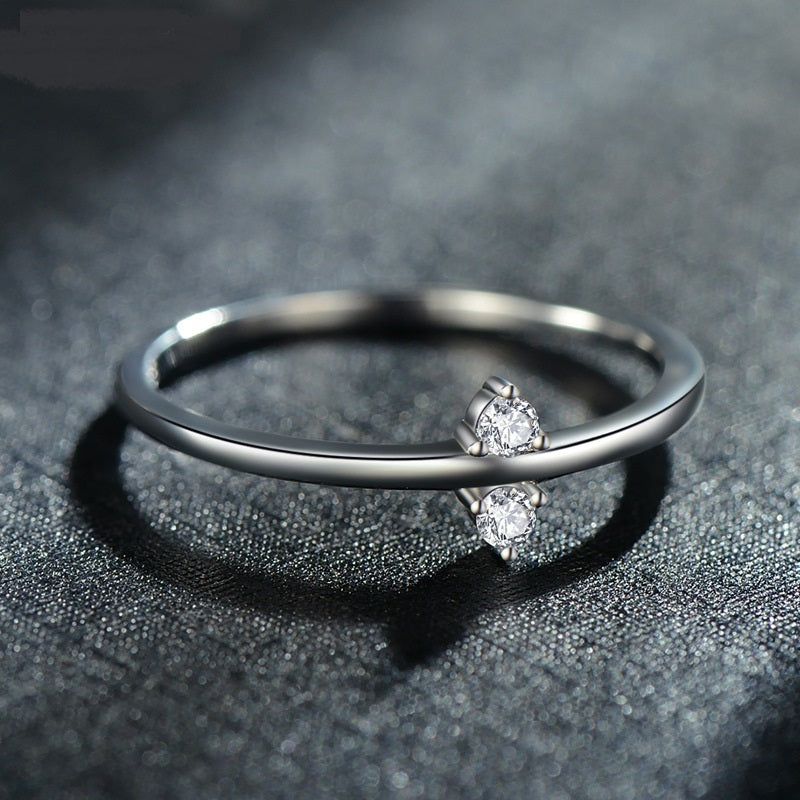 Womens Silver Ring with Zircon Inlay Geometric Design Ring Elegant Women's Jewelry Fashionable Silver Band Ring for Her Party Ring Gift for Ladies