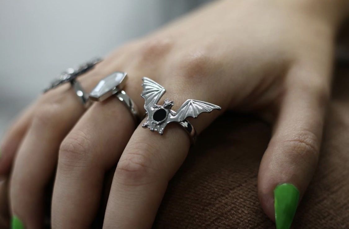Bat Ring Alloy Animal Modeling Ring for Women and Girls Halloween Jewelry Trendsetting Accessory for Daily Use