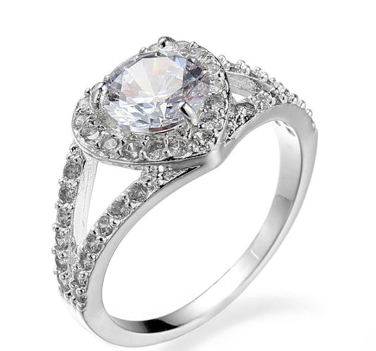 Zircon Heart Design Ring Platinum Plated Wedding Jewelry Gift For Women Elegant Dainty Sparkling Ring Gleaming