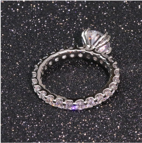 Womens Round Diamond Ring For Wedding And Engagement Anniversary Dinner Fashion Luxury White Copper Jewelry Quality