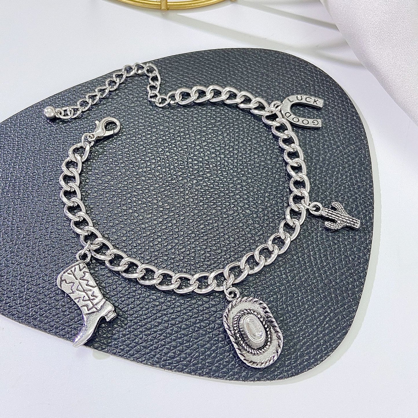 Boho Ethnic Layered Leather Bracelet Alloy Geometric Round Charm For Women Fashion Jewelry Timeless Style Chic