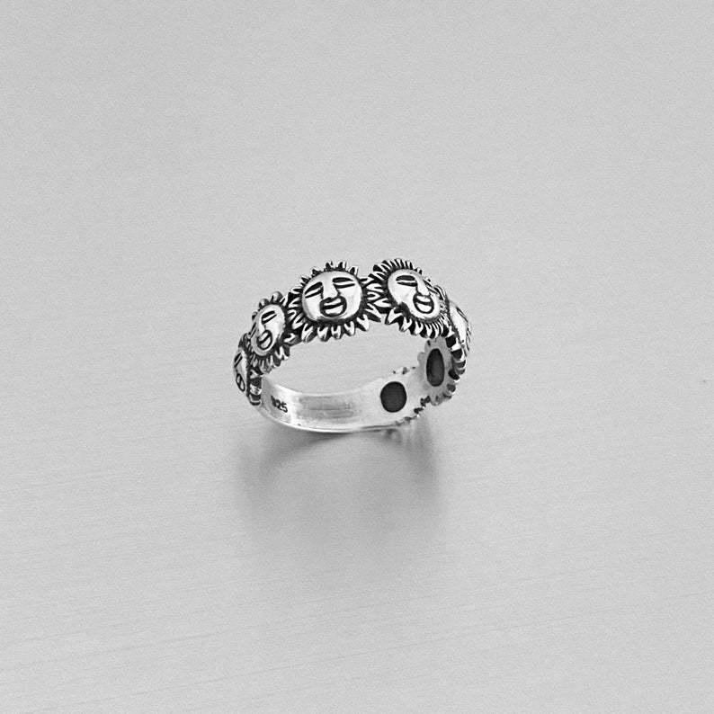 Womens Sunflower Ring Geometric Alloy Ring Sunflower Design Ring Women Party Ring Daily Wear Ring Fashion Ring