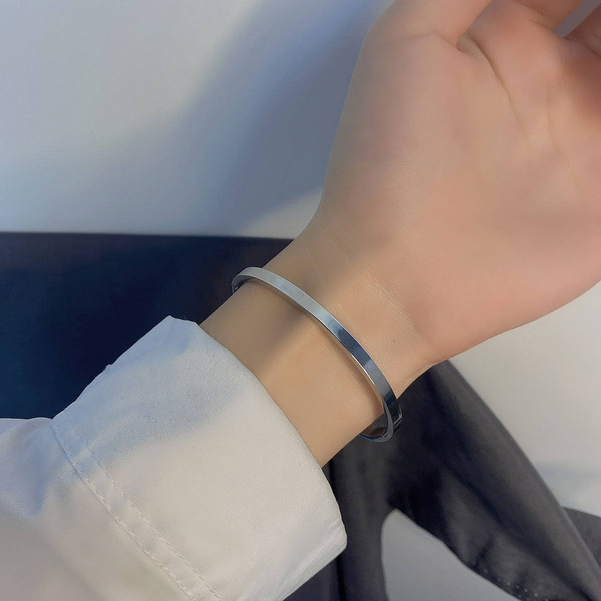 Womens Titanium Steel Bracelet Adjustable Fashion Bangle Ethnic Totem Circle Jewelry European Boho Chic Europe