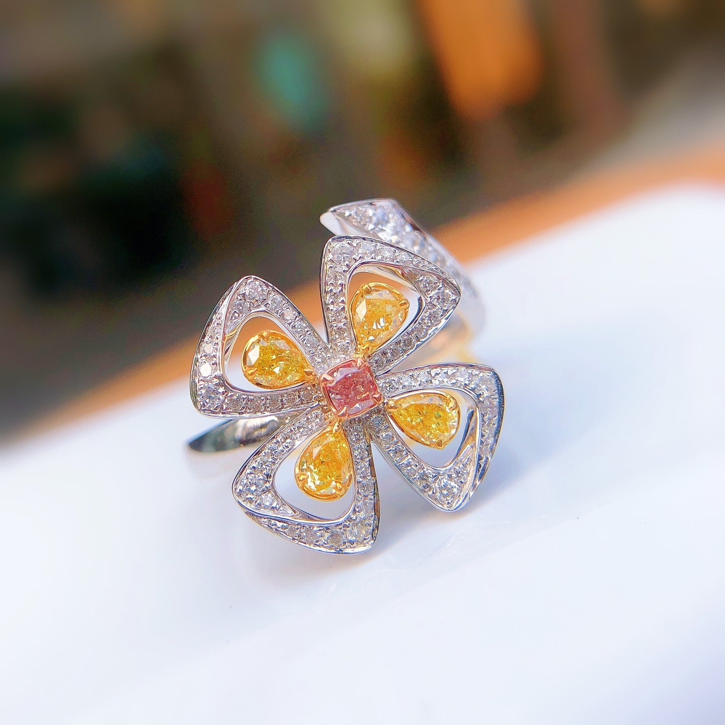 Yellow Diamond Four Leaf Clover Crystal Ring For Women Copper Plated Zircon Jewelry Elegant Everyday Glam Look