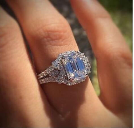 Womens Silver Color Ring With Princess Cut Square Crystal Zircon Stone Dazzling Elegant Engagement Wedding Jewelry