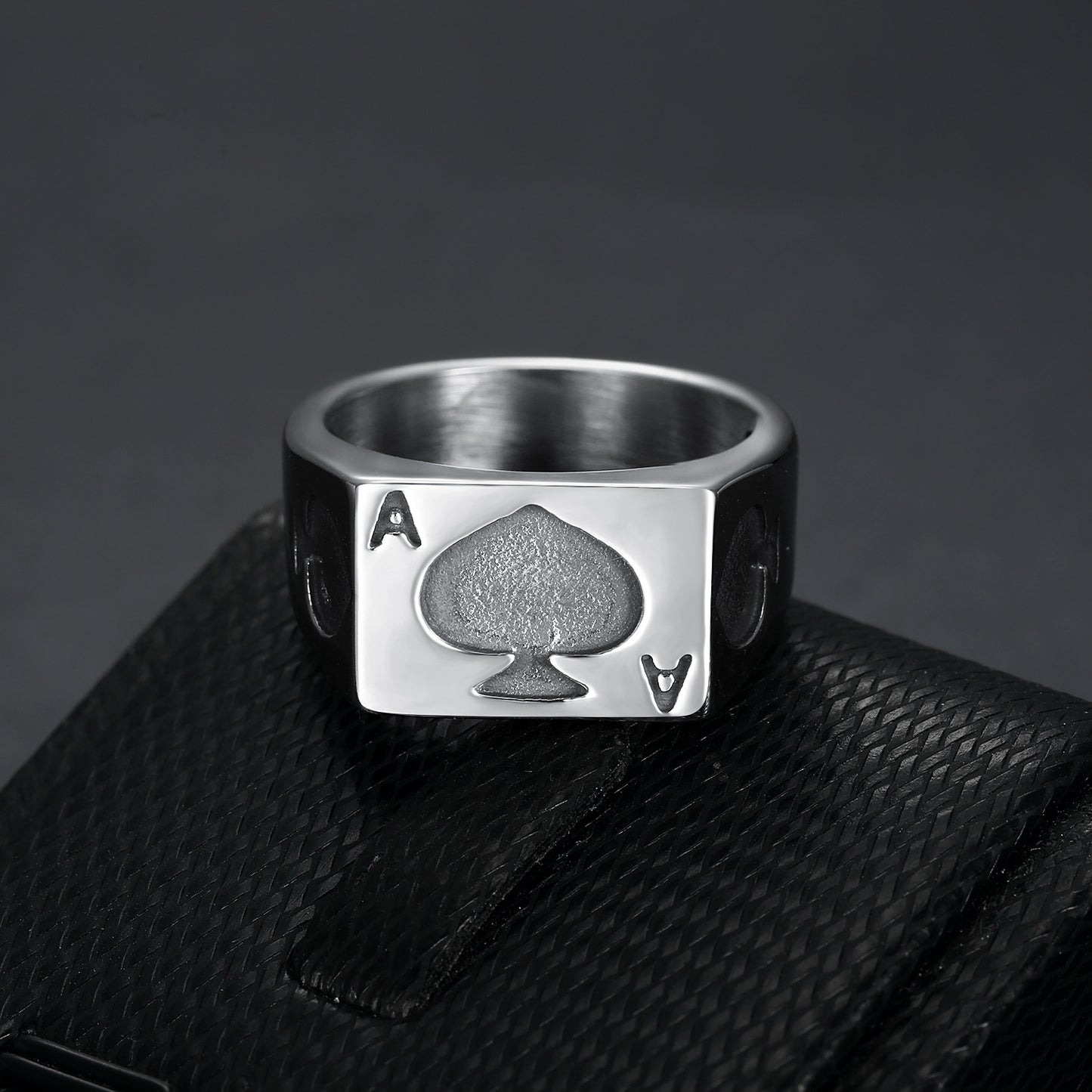 Personalized Hand Ornaments Retro Black Poker Men's Ring
