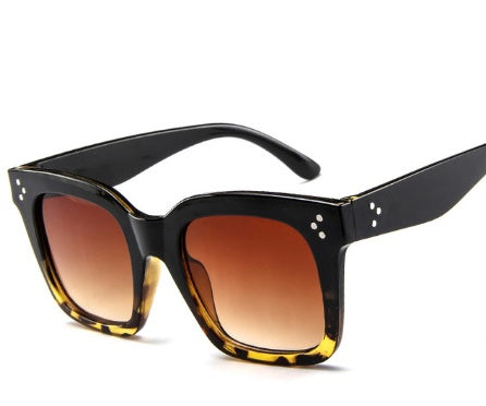 Reflective Sunglasses Lightweight PC Frame Nonpolarized AC Lenses For Women Men Black Gray Korean Fashion Line