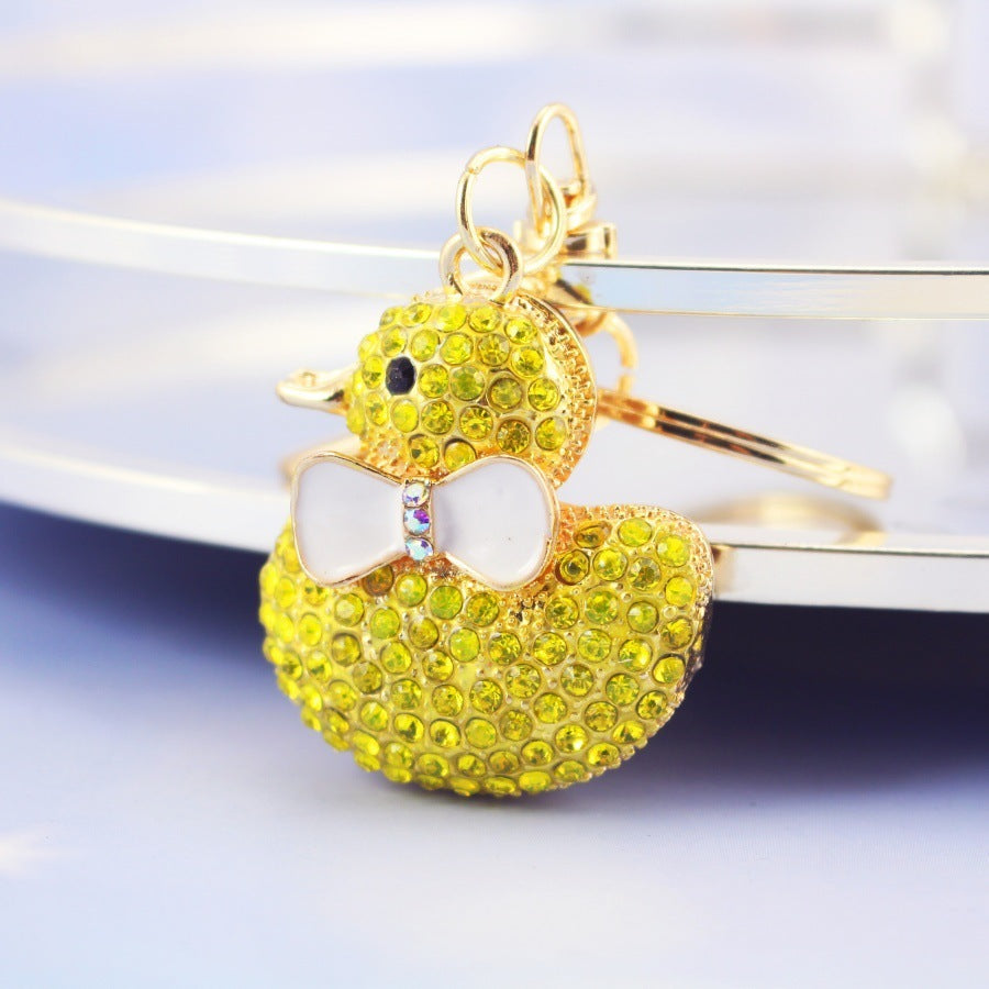 Zinc Alloy Car Hanging Ornament Keychain Featuring Bear And Pig Small Animal Design With Electroplated Finish Shine