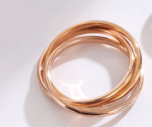 Womens Stainless Steel Rotating Trinity Ring Electroplated Geometric Band With Round Elements Anniversary Promise Ring