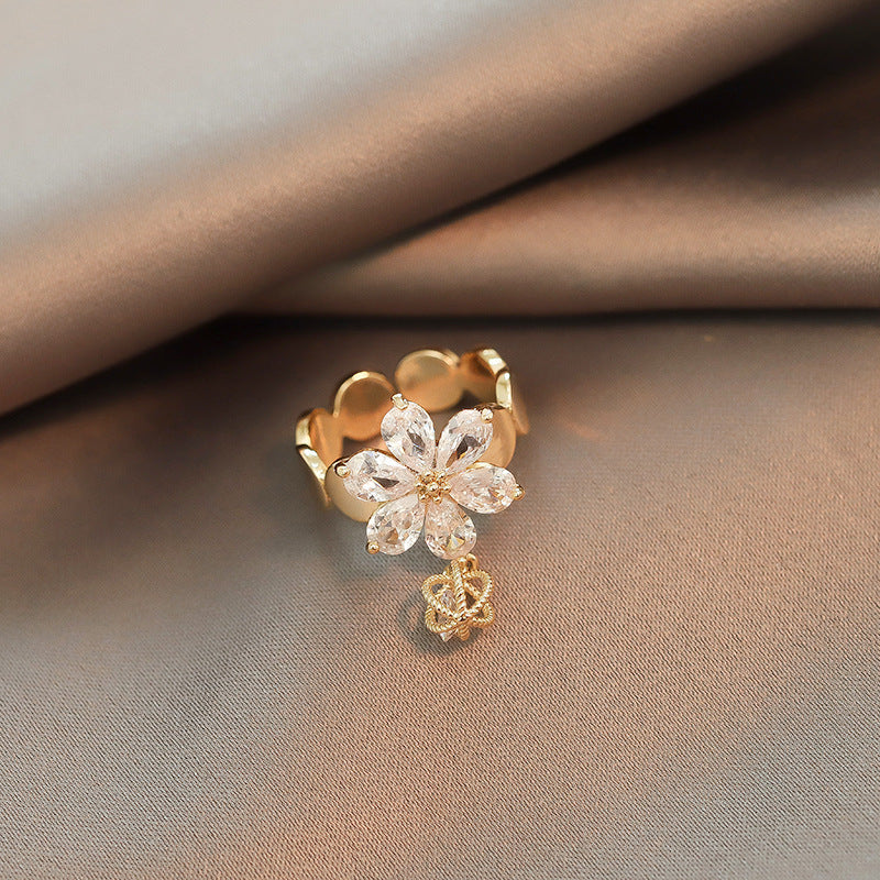 Crystal Flower Ring Gold Plated Copper Alloy Fashion Jewelry for Women Elegant Gemstone Ring Durable Glam Ring