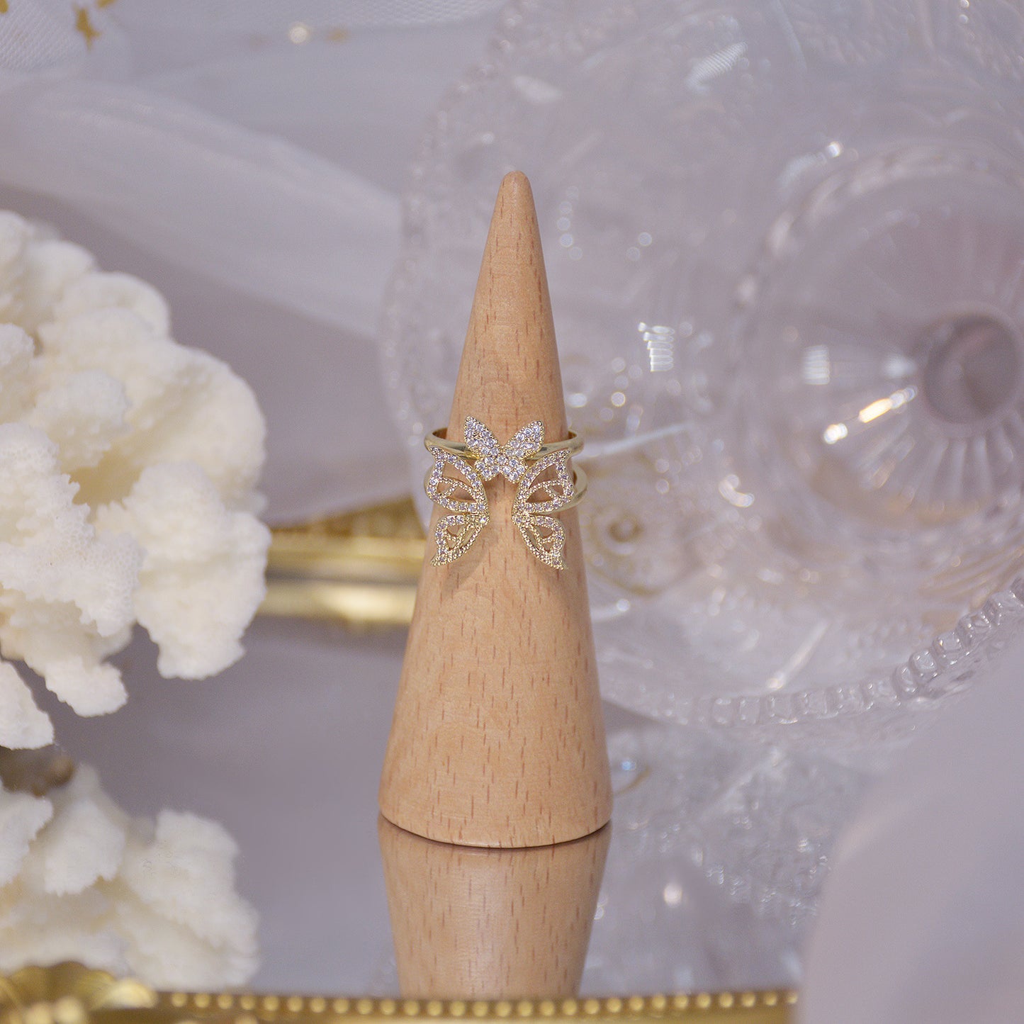 Butterfly Ring Gold Plated Adjustable Open Finger Ring with Artificial Gemstone Dainty Women Jewelry Elegant Wear