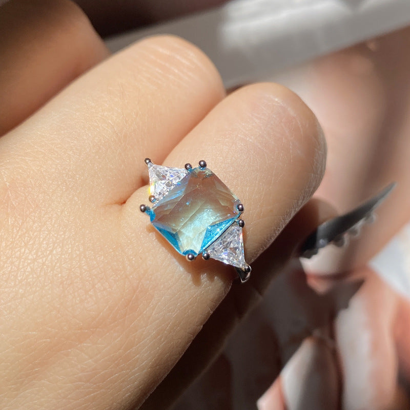 Women Fashion Triangle Shaped Imitation Moissanite Ring Copper Minimalist Geometric Jewelry For Elegant Everyday Wear