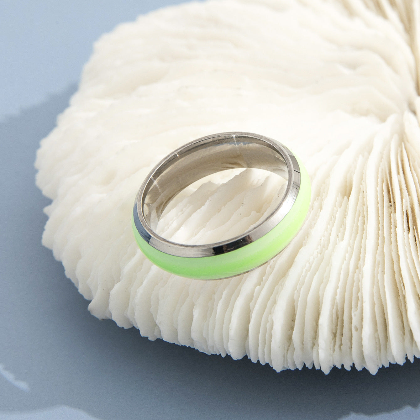 Stainless Steel Luminous Ring Retro Geometric Emerald Green Gem Index Finger Ring Fashion Jewelry Gift For Her