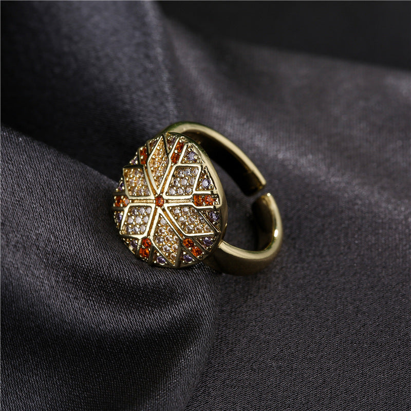 Retro Astrolabe Shaped Womens Micro Inlaid Zircon Ring Copper Electroplated Jewelry Accessory Silver Tone Ring