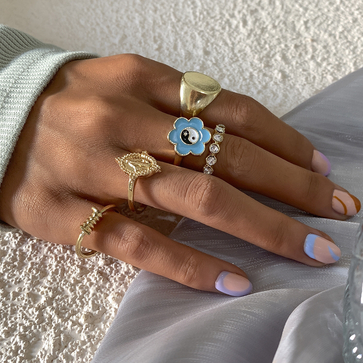 Vintage Rings With Rhinestone Accent Geometry Dripping Oil Effect Alloy Ring Exquisite Birthday Gift Ring Sets