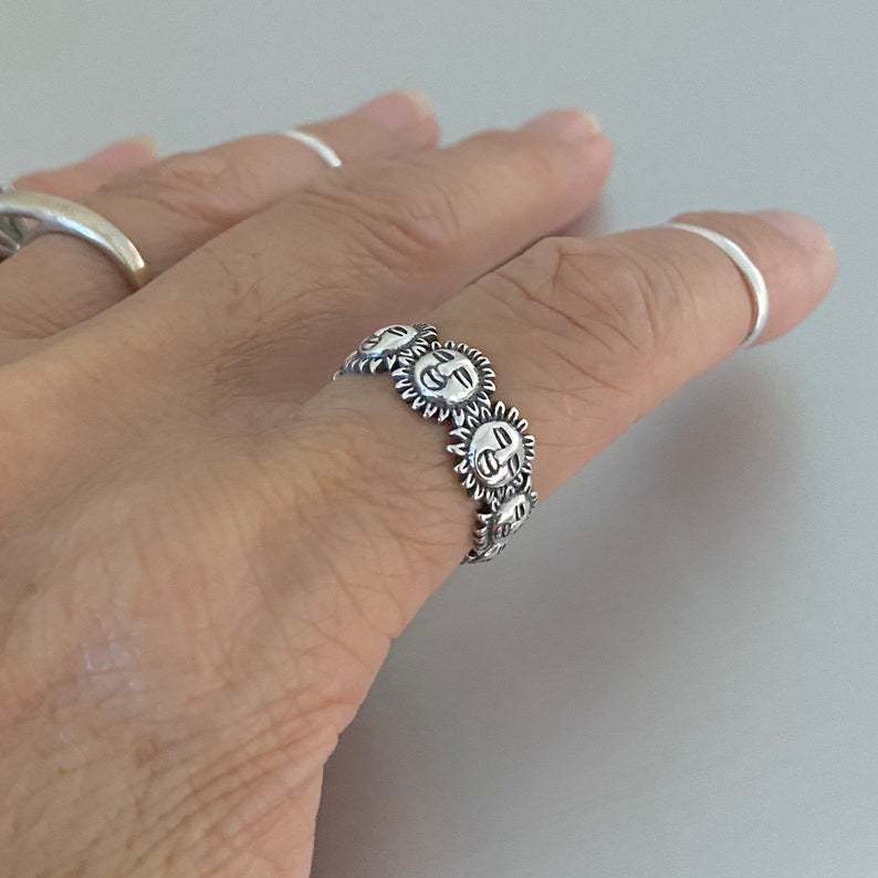 Womens Sunflower Ring Geometric Alloy Ring Sunflower Design Ring Women Party Ring Daily Wear Ring Fashion Ring