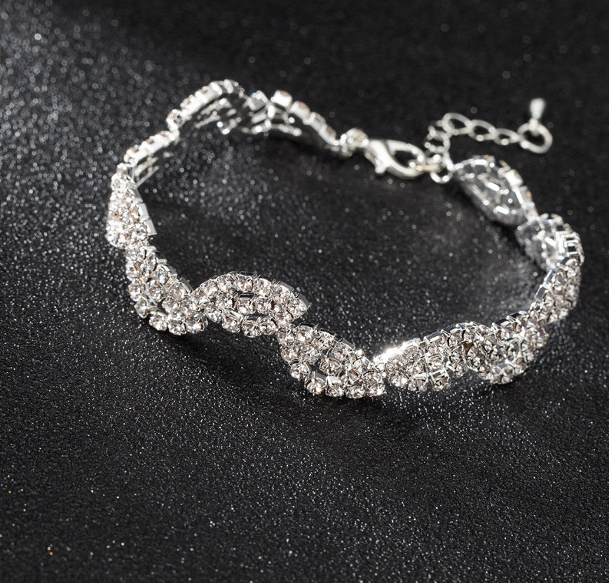 Womens Star Layered Alloy Bracelet With Diamond Leaf Design In Gold And Silver Celestial Glow Finish Clasp Gem