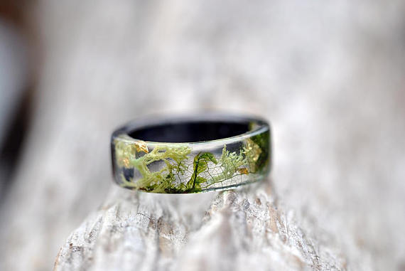 Handmade Wood Resin Rings with Real Dried Flowers for Men and Women Fashion Jewelry Elegant Design Modern Edge