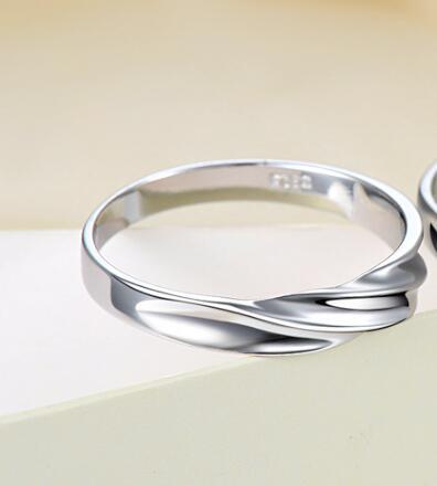 925 Sterling Silver Ring Mobius Strip Couple Ring Simple Band for Men and Women Promise Ring Wedding Ring Engagement Ring Anniversary Gift