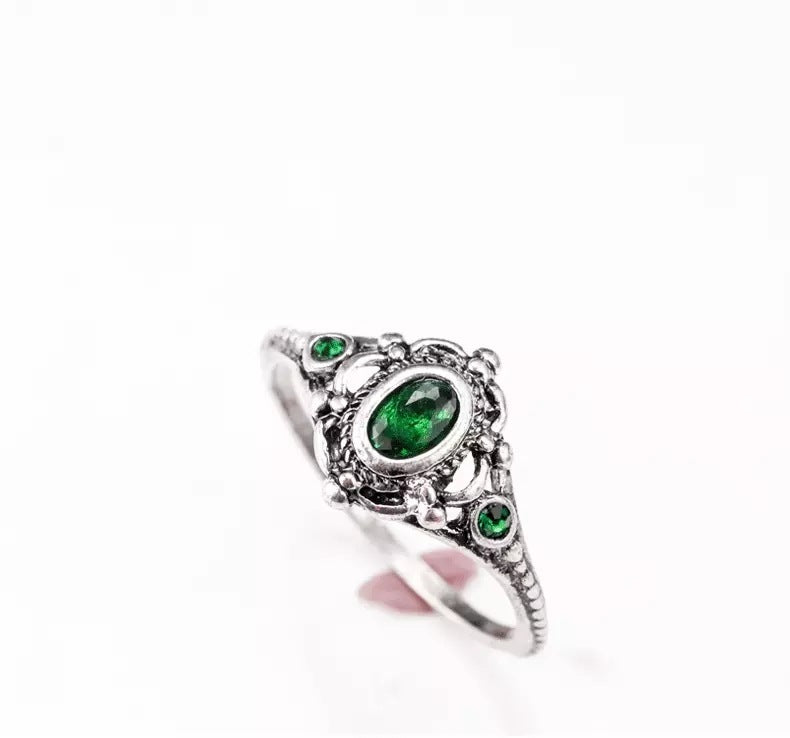 Unisex Vintage Geometric Ring Silver Alloy With Green Chalcedony Gemstone Electroplated Statement Ring Jewelry