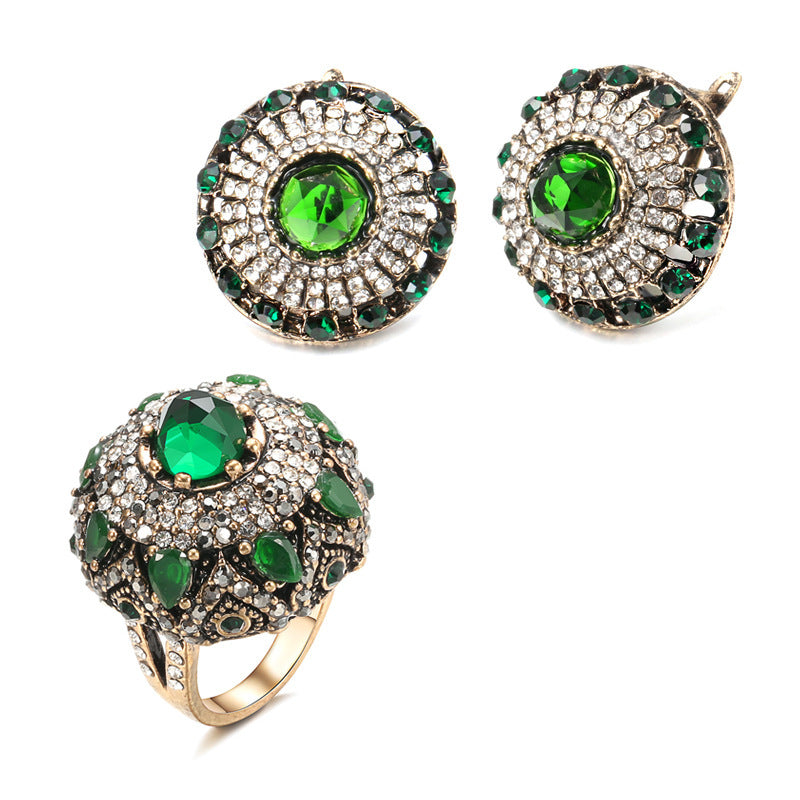 Women's Vintage Bohemian Emerald Gemstone Ring Alloy Inlaid Statement Ethnic Retro Jewelry Gift For Women Everyday Wear