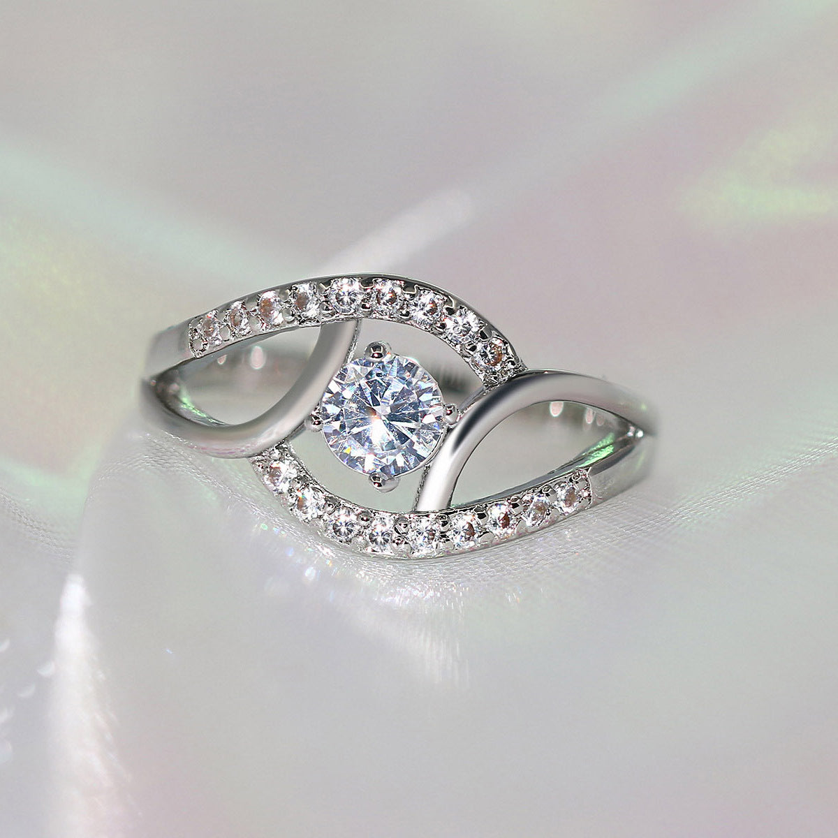 Womens Zircon Ring 5mm White Gold Plated Copper Hand Polished Lightweight 3g Elegant Accessory Trendy Ornament