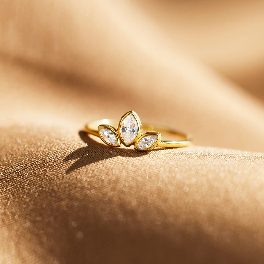 Womens Sterling Silver Ring Clover Flower Design Gemstone Inlay Elegant Band Jewelry For Her Fashion Handcrafted