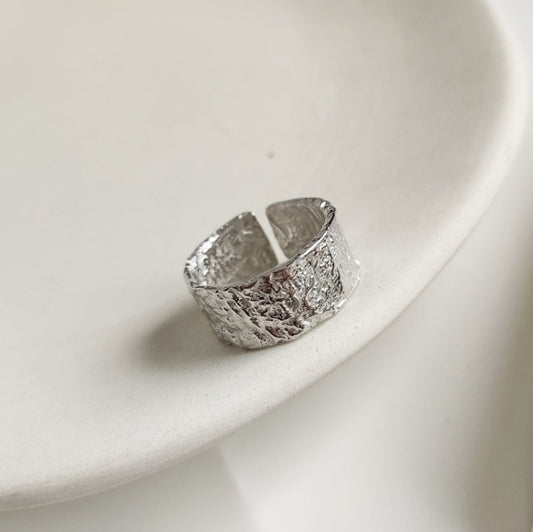 Copper Plated Irregular Corrugated Fold Ring For Women Hypoallergenic Everyday Fashion Jewelry Accessory Trend