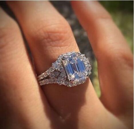 Womens Silver Color Ring With Princess Cut Square Crystal Zircon Stone Dazzling Elegant Engagement Wedding Jewelry