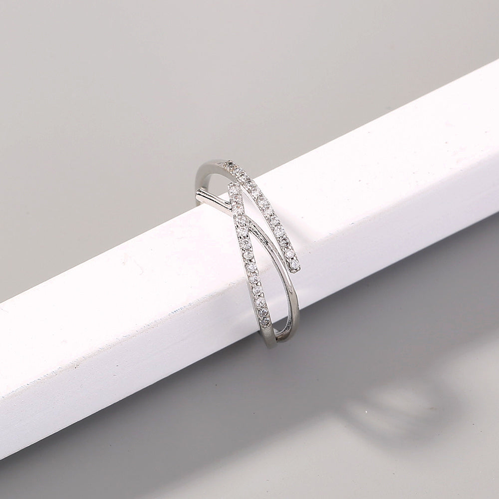 Adjustable Copper Zircon Cross Ring Platinum Plated Fashion Jewelry For Women And Girls European Style Open Ring Design