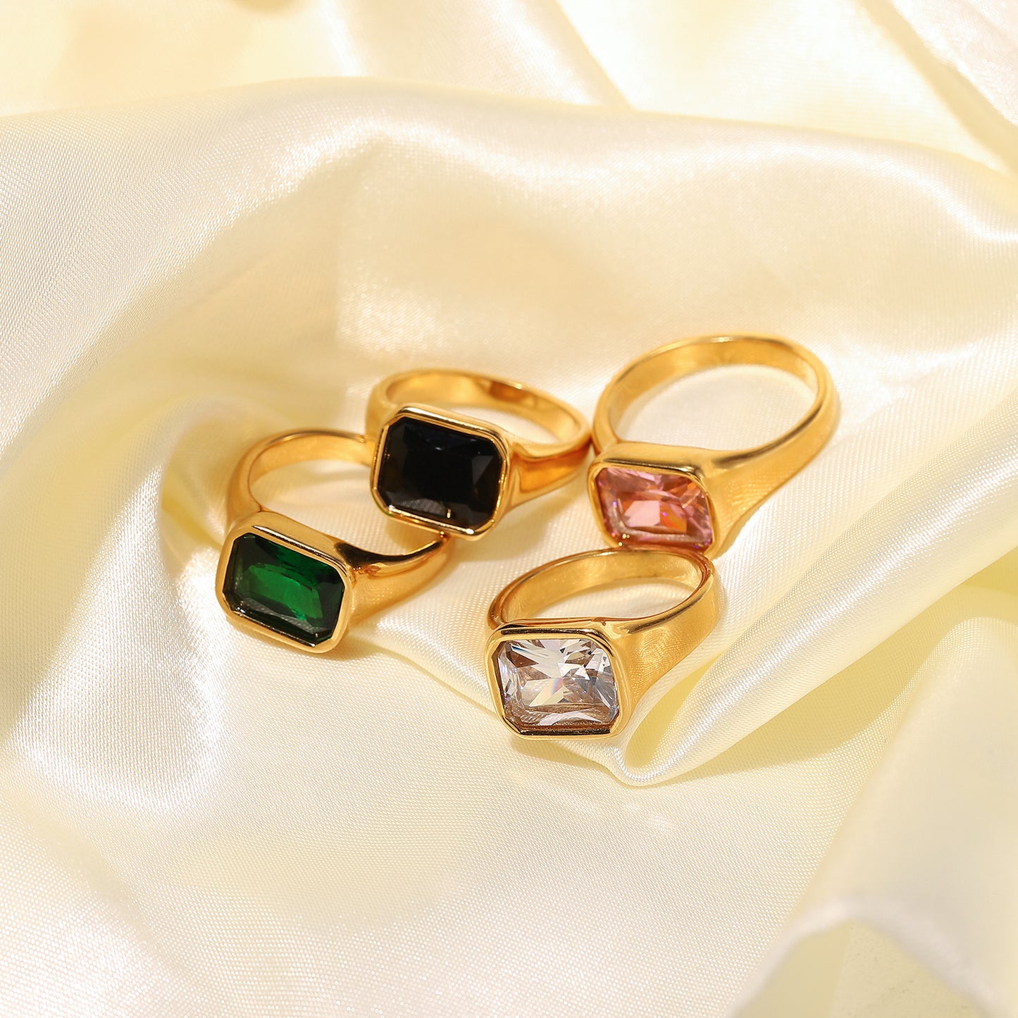 18K Gold Plated Stainless Steel Ring Square Zircon Fashion Jewelry Glossy Finish Ring Souvenir Tour Gift Elegant