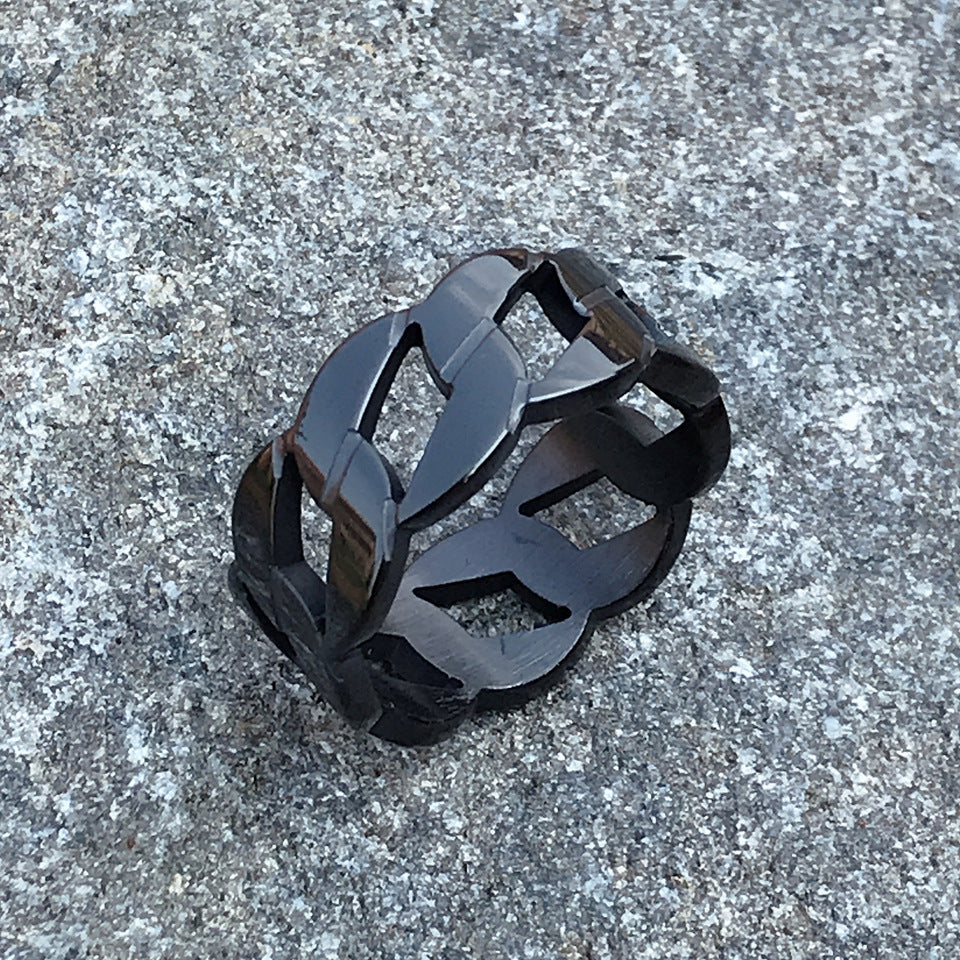 Stainless Steel Hollow Chain Ring Titanium Jewelry Unisex Fashion Accessory Geometric Modern Design Smart Look